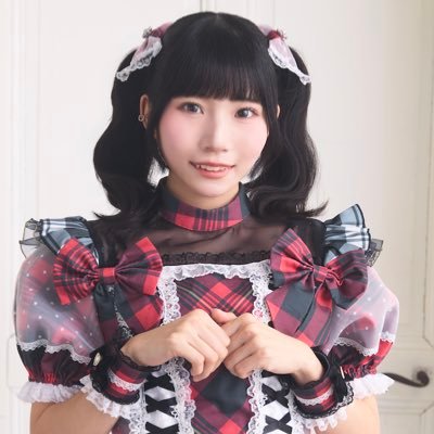 高梨まゆ