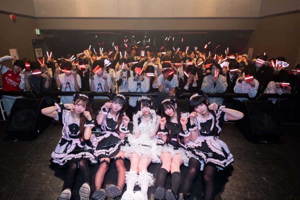 CURE’T湊ゆあ、堕天使テーマの生誕公演で初ソロ歌唱&涙