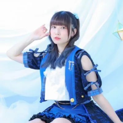 野村朱里