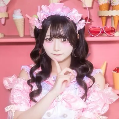 桃瀬りゆ