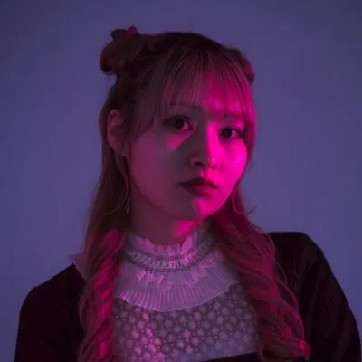鈴木花穂