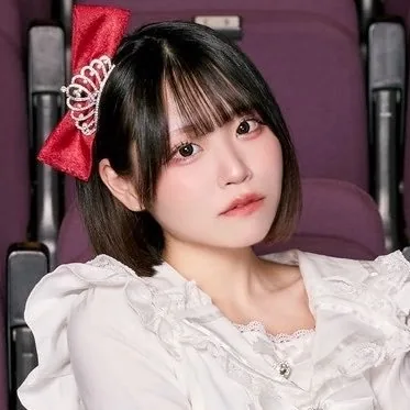 あやな