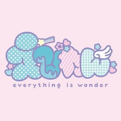 EVERYTHING IS WONDER ロゴ