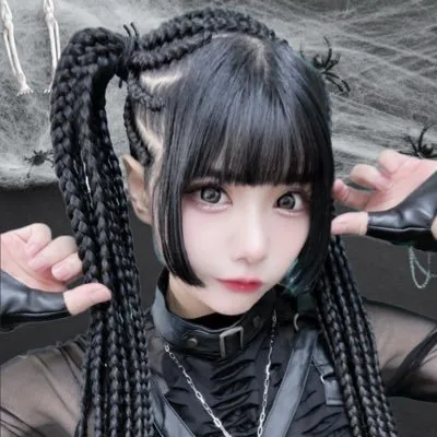 上原栞音