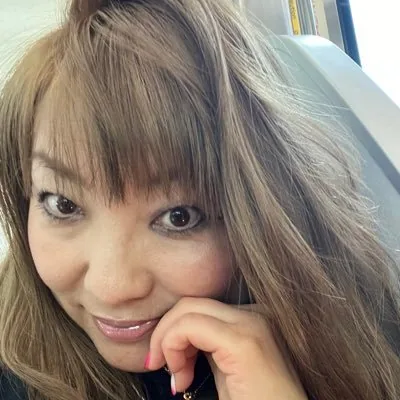 KAYANO ロゴ