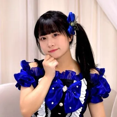 皐月かえで