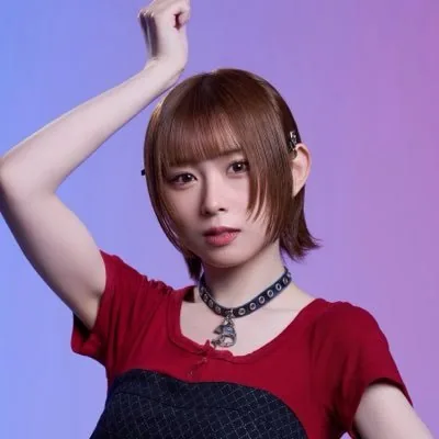 久世しゆ