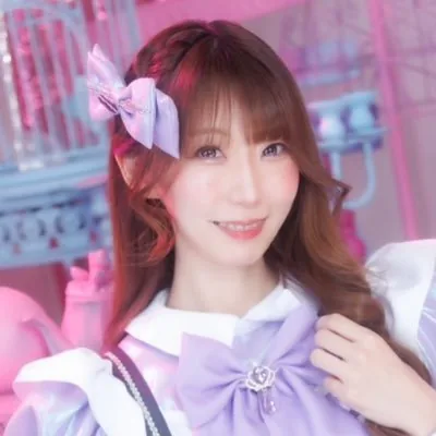紫遊ゆいか